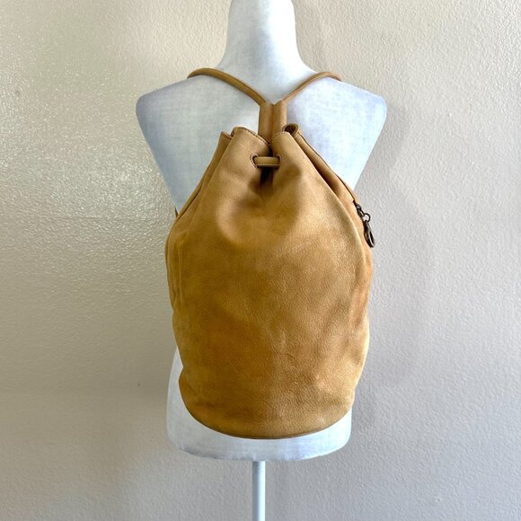 L.J.S Collection Vtg Camel Tan Suede Leather Large Bucket Cinched Backpack - Picture 2 of 8